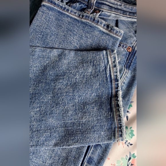 American Eagle Outfitters Blue Distressed Boyfriend Jeans - Picture 6 of 7